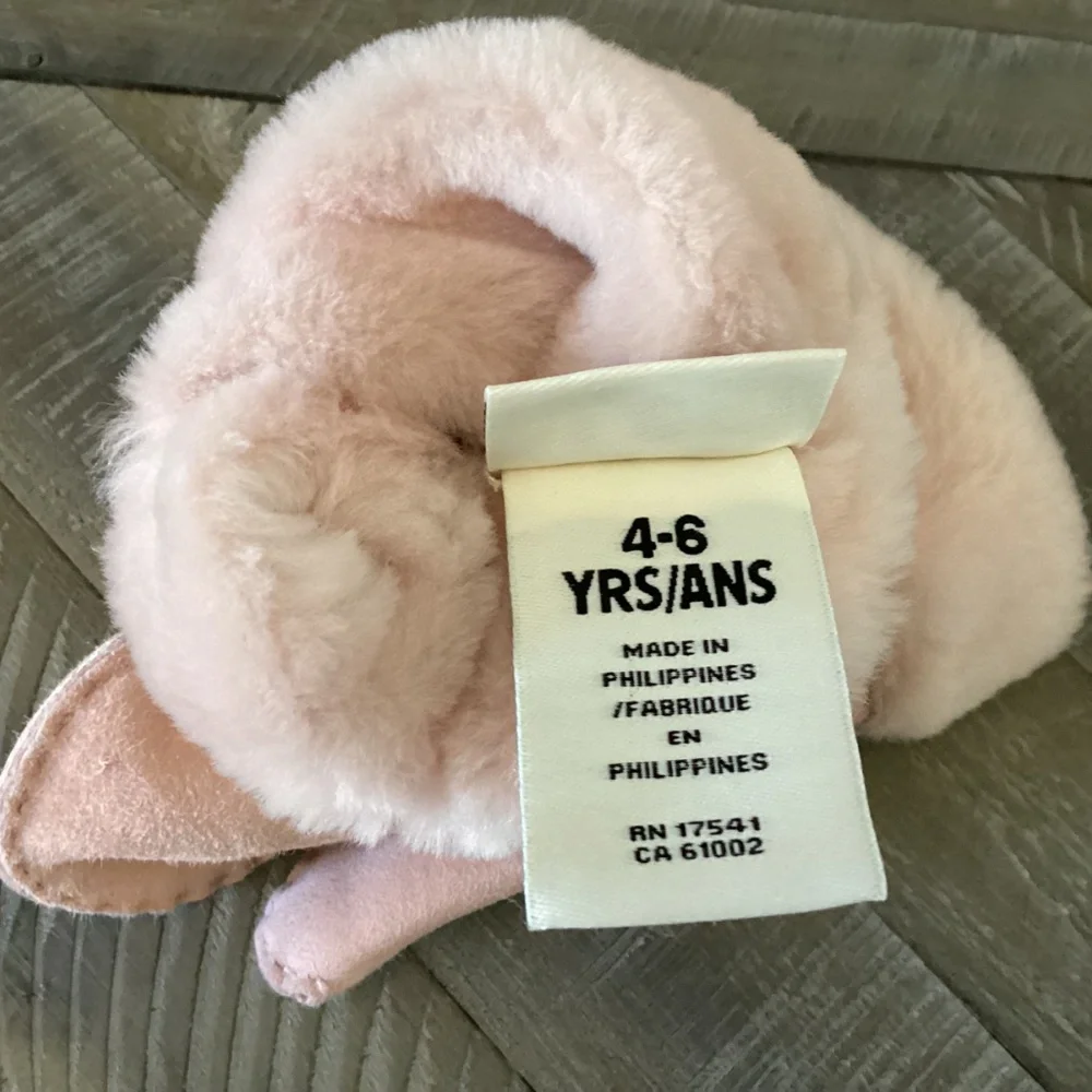UGG® UGG Genuine Shearling Lined Mittens (Girls) 4-6 YR
